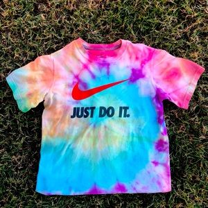 Nike tie dye shirt